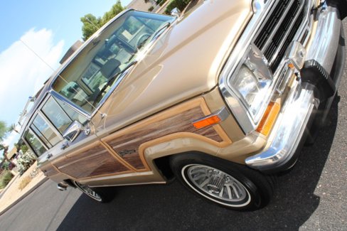 Used 1990 Jeep Grand Wagoneer image 34