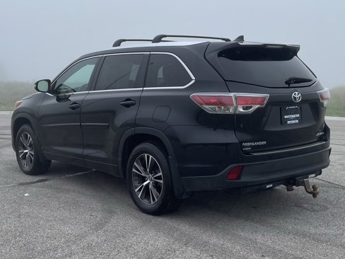 Used 2016 Toyota Highlander XLE image 24