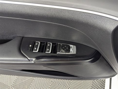 Used 2021 Kia K5 LX image 18