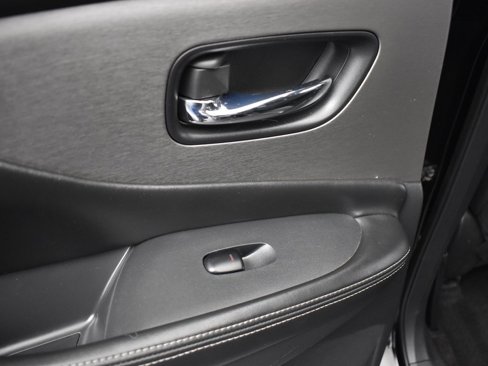 Used 2020 Nissan Murano SV image 14