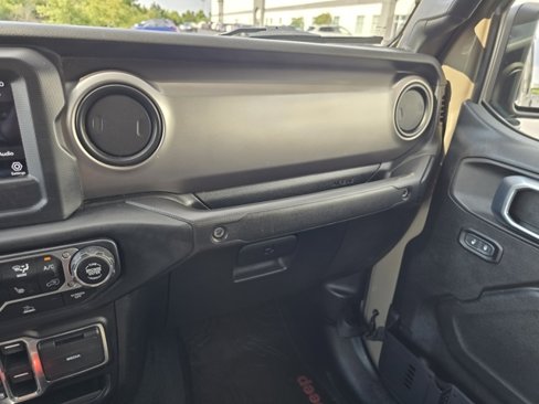 Used 2020 Jeep Gladiator Sport w/ Quick Order Package 24S image 32
