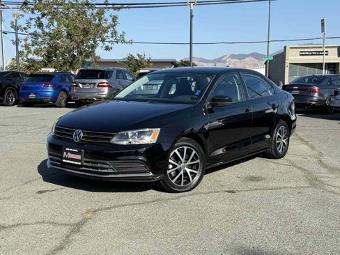 Used 2016 Volkswagen Jetta SE image 3
