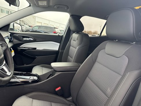 New 2025 Chevrolet Trax LT w/ LT Convenience Package image 11