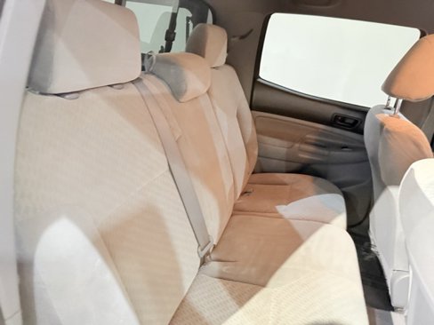 Used 2010 Toyota Tacoma PreRunner image 36