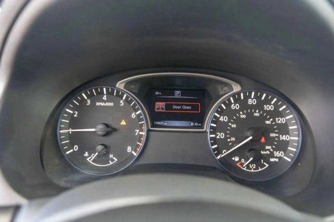 Used 2017 Nissan Altima 2.5 SR w/ Midnight Edition Package image 12