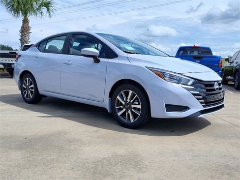 New 2025 Nissan Versa SV image 5