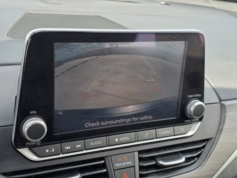 Used 2024 Nissan Altima 2.5 SV image 21