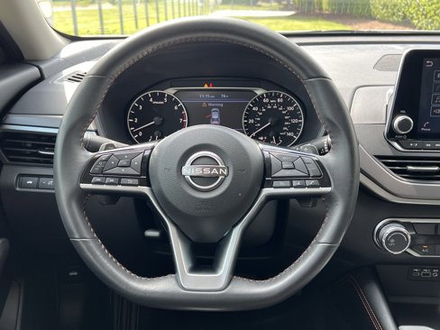 Used 2023 Nissan Altima 2.5 SR image 18