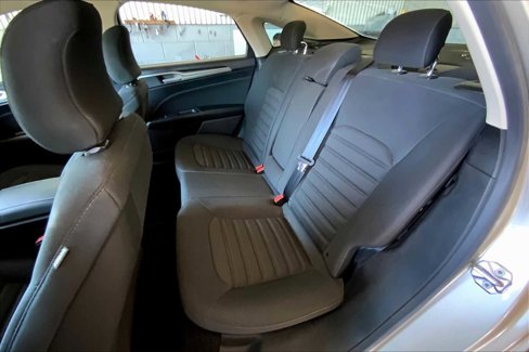 Used 2019 Ford Fusion SE image 19