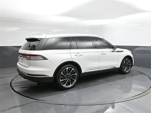 Used 2020 Lincoln Aviator Reserve w/ Equipment Group 202A image 15