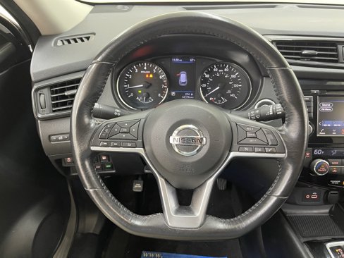 Used 2019 Nissan Rogue SV image 20