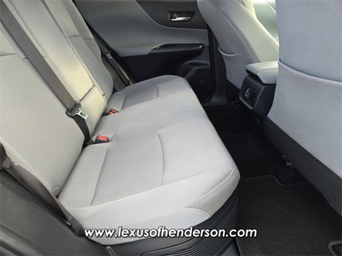 Used 2022 Toyota Venza LE image 15