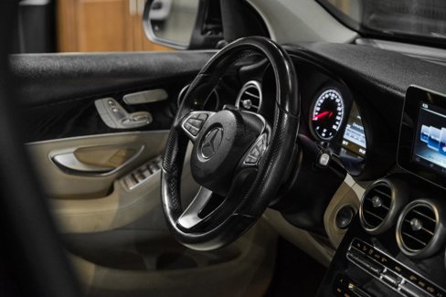 Used 2016 Mercedes-Benz GLC 300 w/ Premium Package image 16