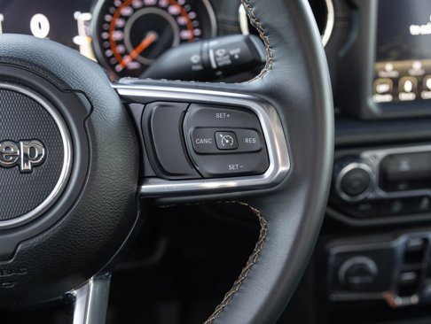 Used 2022 Jeep Gladiator Overland image 16