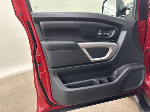 Used 2017 Nissan Titan SV w/ SV Utility Package image 23