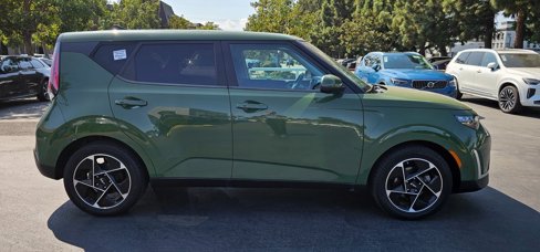 Used 2023 Kia Soul EX image 4