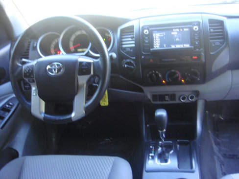 Used 2015 Toyota Tacoma 4x4 Double Cab image 17