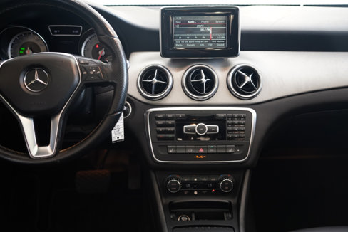 Used 2014 Mercedes-Benz CLA 250 image 15