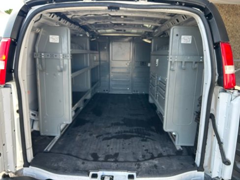 Used 2021 Chevrolet Express 2500 w/ Driver Convenience Package image 7