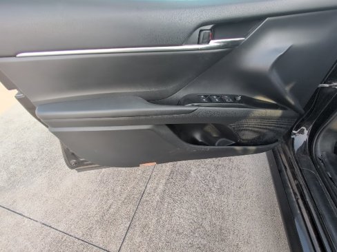 Used 2019 Toyota Camry LE image 16