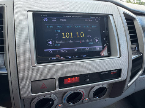Used 2011 Toyota Tacoma PreRunner image 40