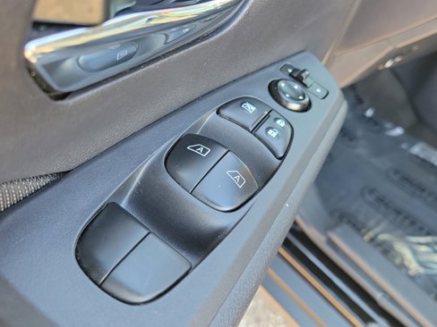 Certified 2024 Nissan Kicks SV image 20