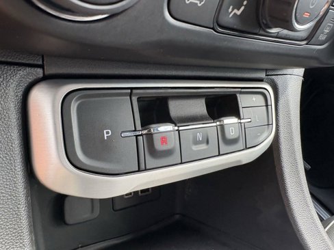 Used 2022 GMC Acadia SLT image 29