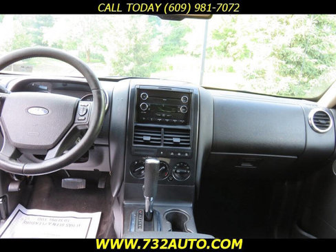 Used 2010 Ford Explorer XLT image 17
