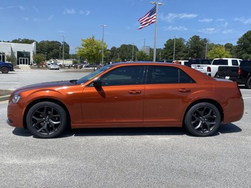 Used 2021 Chrysler 300 Touring w/ Sport Appearance Package image 7