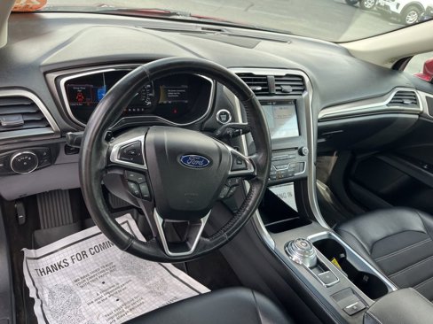 Used 2017 Ford Fusion SE w/ Equipment Group 201A image 10