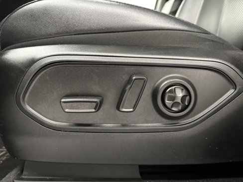 Used 2024 Jeep Grand Cherokee Limited 4xe image 12