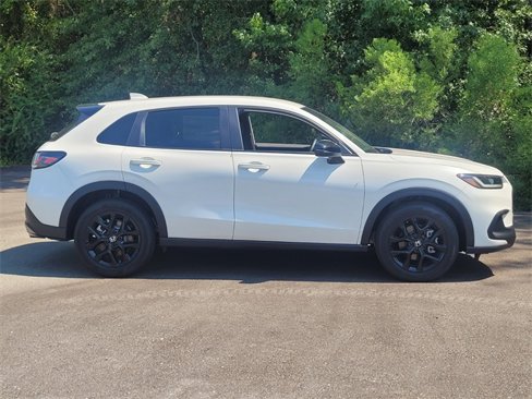 New 2025 Honda HR-V Sport image 2