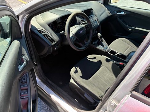 Used 2017 Ford Focus SE image 7