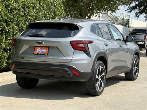 Used 2024 Chevrolet Trax RS w/ Driver Confidence Package image 4