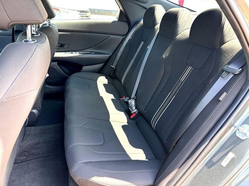 Used 2025 Hyundai Elantra Sport image 24