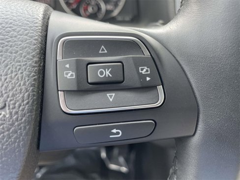 Used 2017 Volkswagen Tiguan Limited image 17