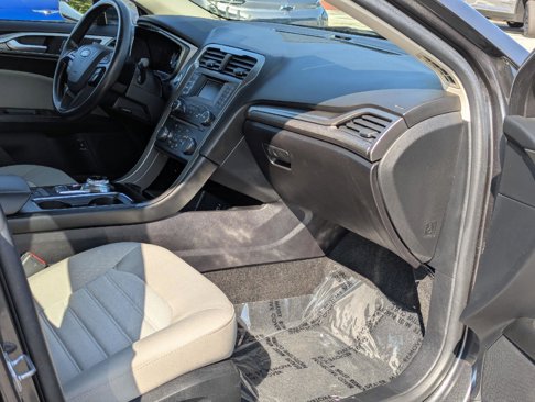 Used 2018 Ford Fusion S image 19