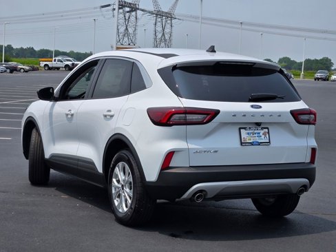 Used 2024 Ford Escape Active w/ Cold Weather Package image 16