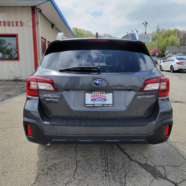Used 2018 Subaru Outback 2.5i Premium image 4