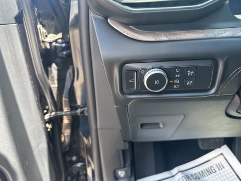 Used 2020 Ford Explorer Platinum w/ Premium Technology Package image 9