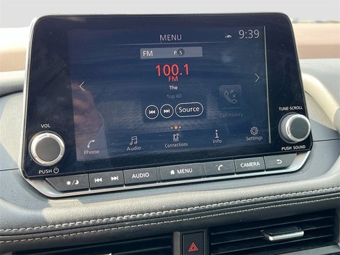 Certified 2023 Nissan Rogue SV image 13