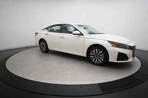 Certified 2024 Nissan Altima 2.5 SV image 13