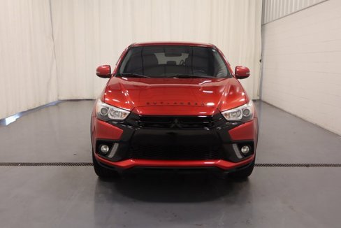 Used 2018 Mitsubishi Outlander Sport SE image 3