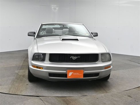 Used 2009 Ford Mustang Convertible image 8