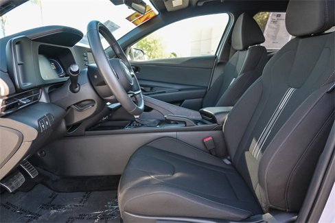 Certified 2025 Hyundai Elantra Sport image 19