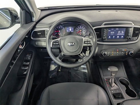 Used 2019 Kia Sorento L image 9