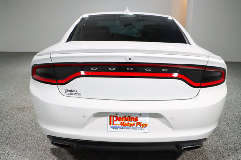 Used 2015 Dodge Charger R/T w/ Plus Group image 8