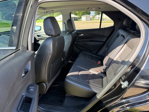 Used 2018 Chevrolet Equinox Premier image 12