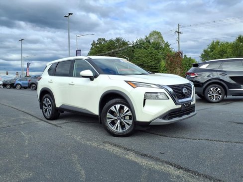 Used 2023 Nissan Rogue SV image 1