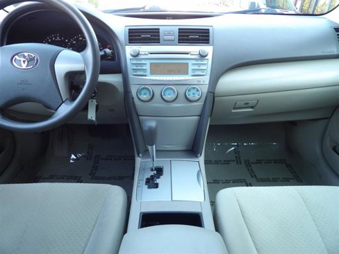 Used 2009 Toyota Camry LE image 17